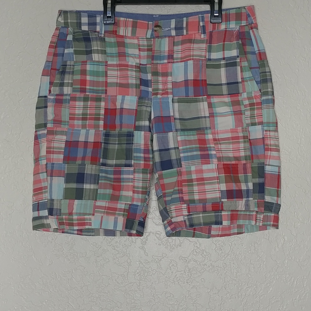 L.L. Bean Favorite Fit Plaid Shorts Size 10 - Picture 2 of 8